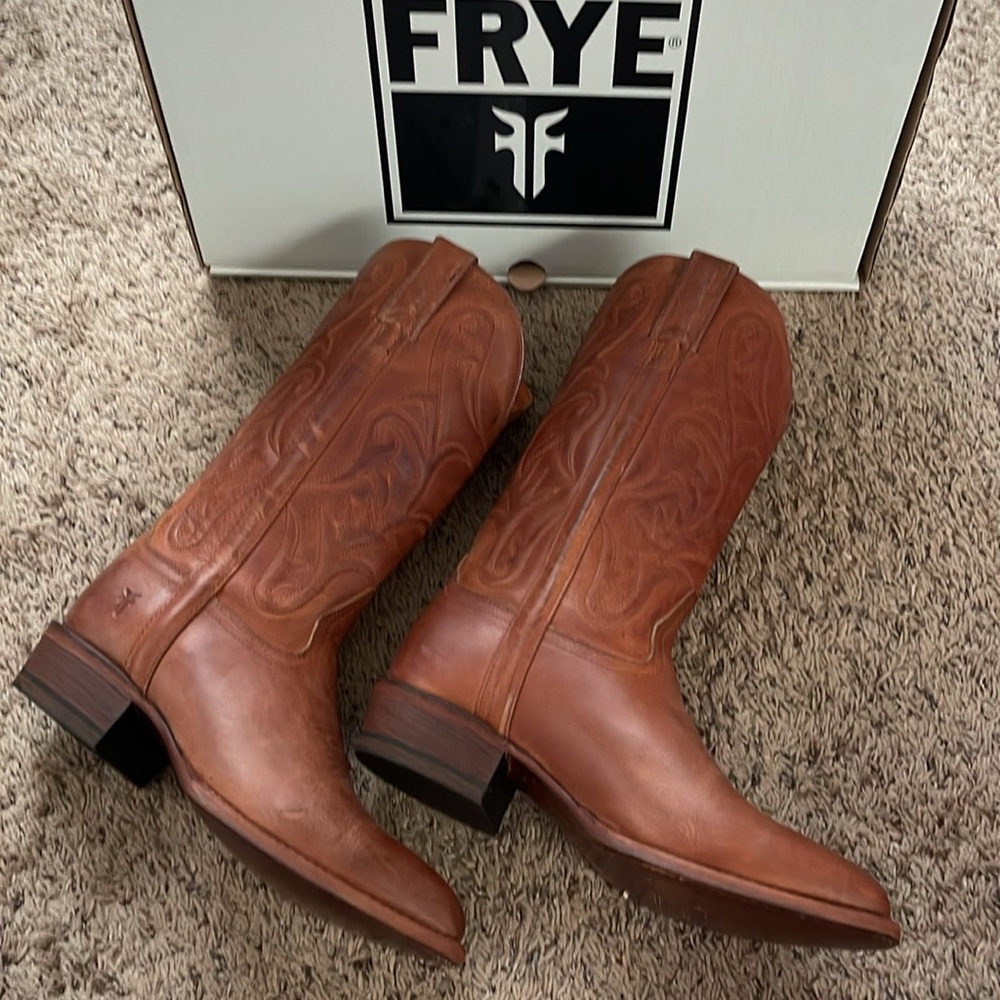 Frye Bruce Pull On Cognac Boots 9